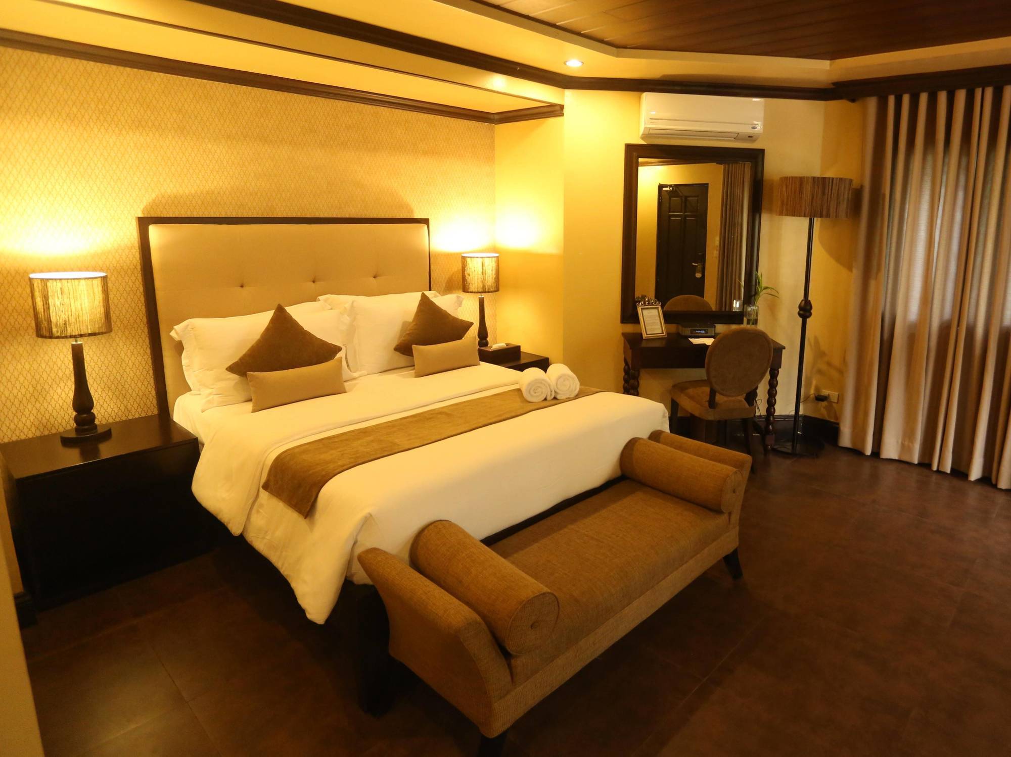Hillcreek Gardens Tagaytay Hotel Luksuhin Luaran gambar
